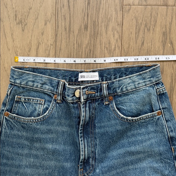 Zara Ripped Jeans - Picture 6 of 7